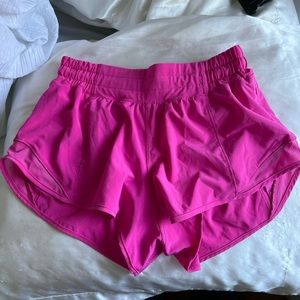 Sonic Pink Lululemon Hotty Hot shorts